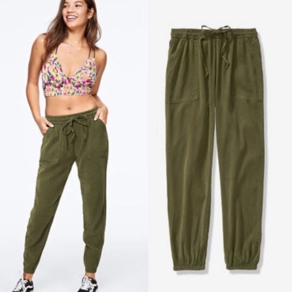 Victoria's Secret PINK Easy Joggers, Army Gte
large / XL